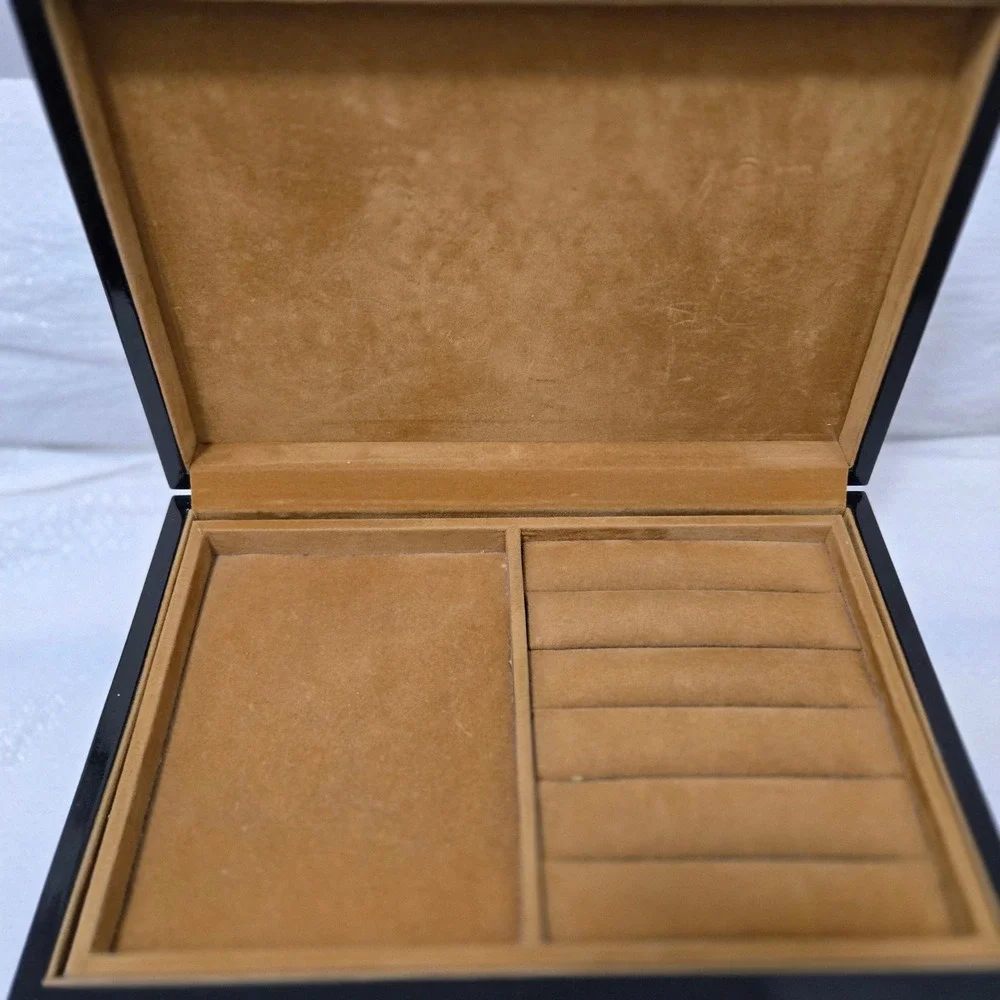 Vintage Black Lacquer Jewelry Box Shell Inlay Removable Tray Made in Korea